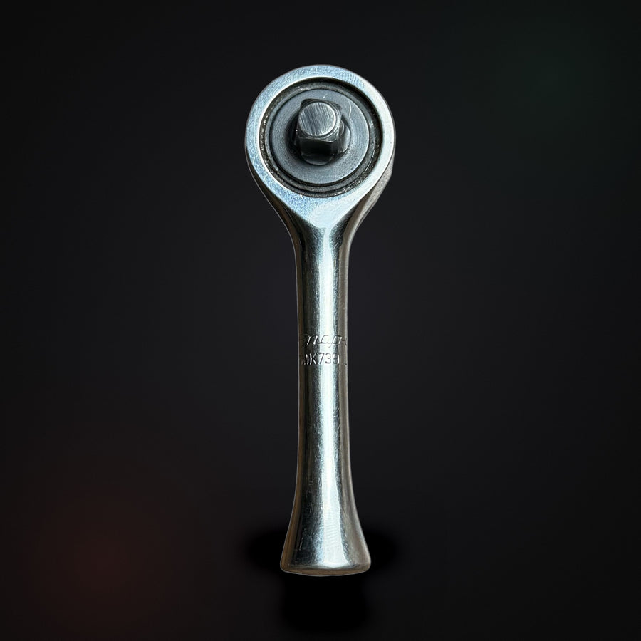 Snap-on TMK739 1/4 inch drive round head stubby ratchet, front view showing drive square
