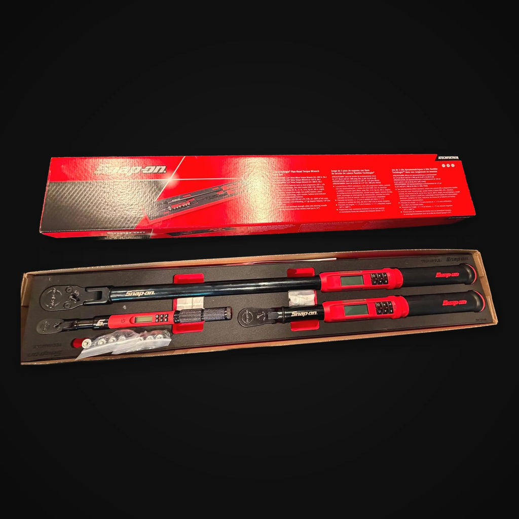 Snap-on ATECHFSET02R set angled view, 1/4, 3/8 and 1/2 in. drive TechAngle wrenches in foam tray