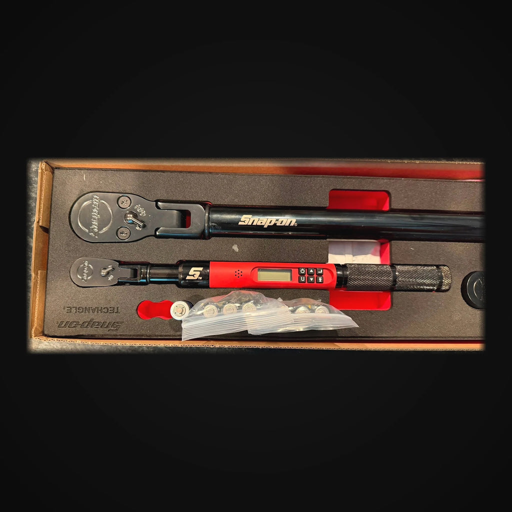Snap-on ATECHFSET02R flex heads, ATECH1FS300V 1/4 in. drive micro wrench and sealed batteries